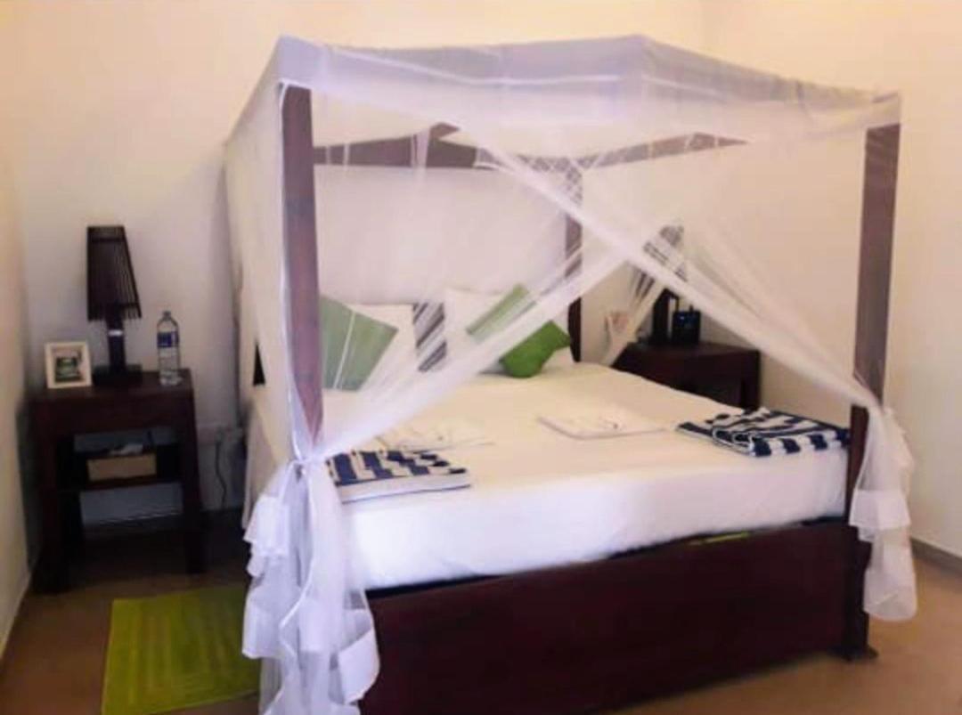 Beach House Kalukatiya - Family Villa, Seaview Room, Garden Room Dikwella Eksteriør bilde